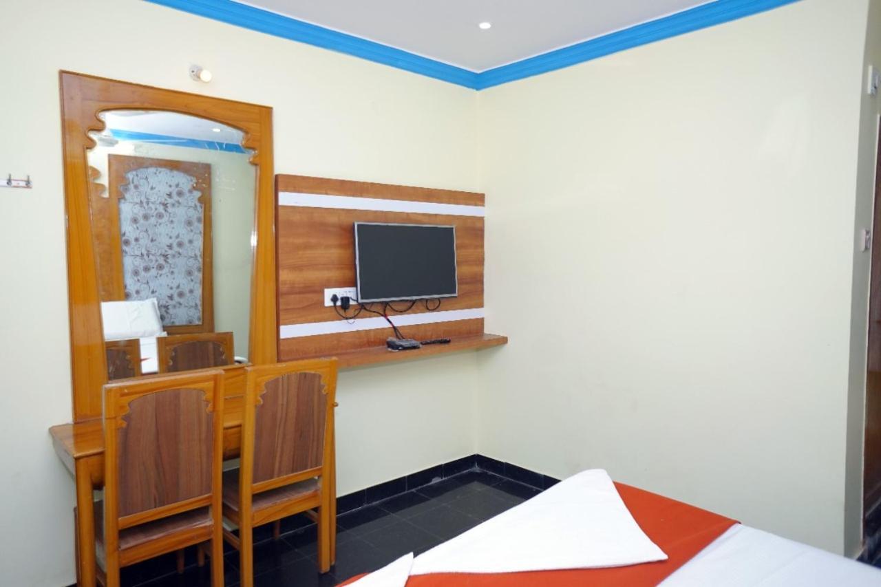 Hotel Aswini Grand Lodge Гунтур Экстерьер фото